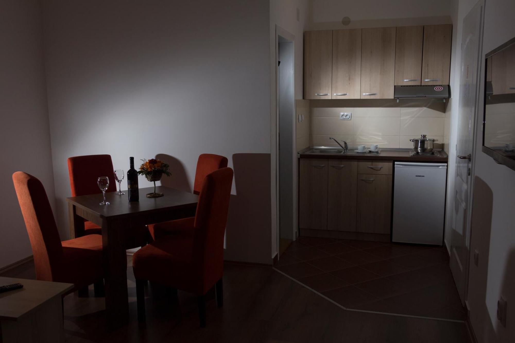 Nik Apartmani Kragujevac Ruang foto